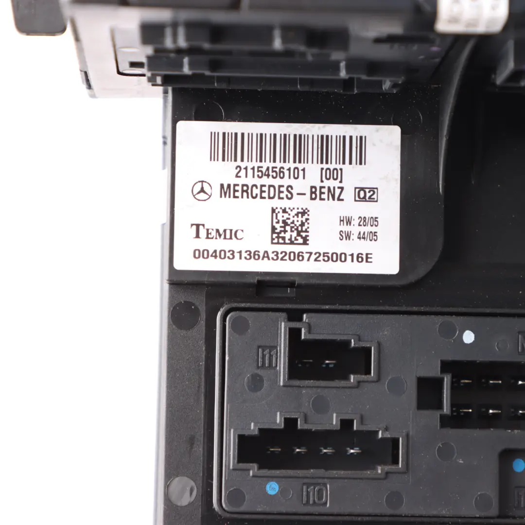 Mercedes W211 SAM Module Boîte à fusibles Relais Unité de contrôle - SKU A2115456101 - Numéro de pièce A2115456101