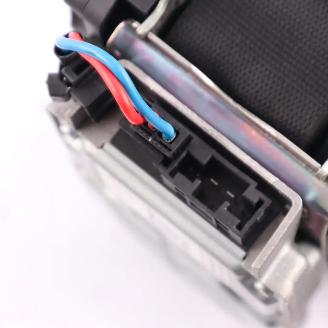 Belt Mercedes C219 W211 Front Seat Safety Belt Right O/S Black to Seat with Part number A2118605686 Seat Belt Mercedes C219 W211 Front Seat Safety Belt Right O/S Black - SKU A2118605686 - Part number A2118605686