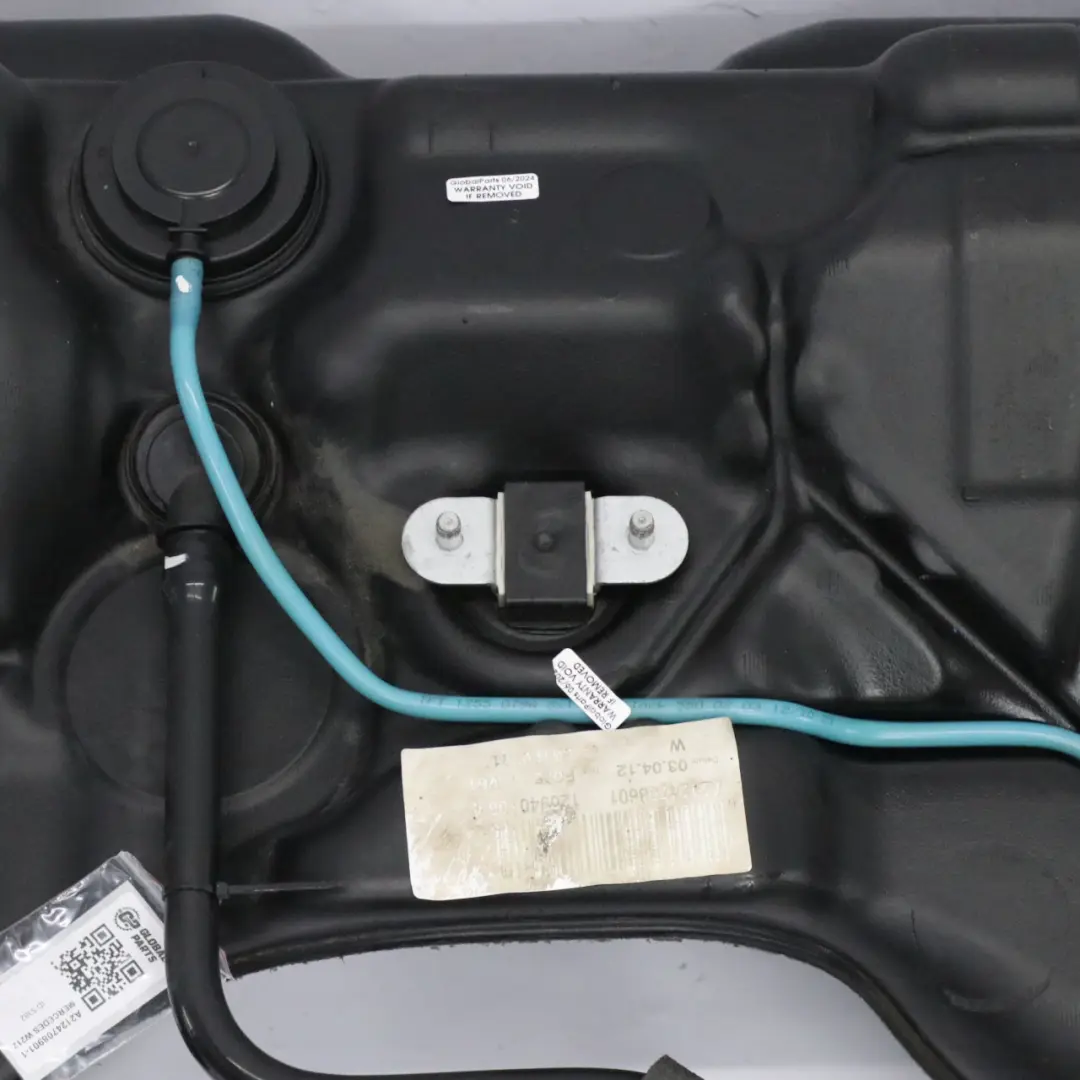 Serbatoio carburante Diesel M651 M642 Tubo riempimento per Mercedes W212 con numero di parte A2124708901 Mercedes W212 Serbatoio carburante Diesel M651 M642 Tubo riempimento - SKU A2124708901-1 - Numero di parte A2124708901