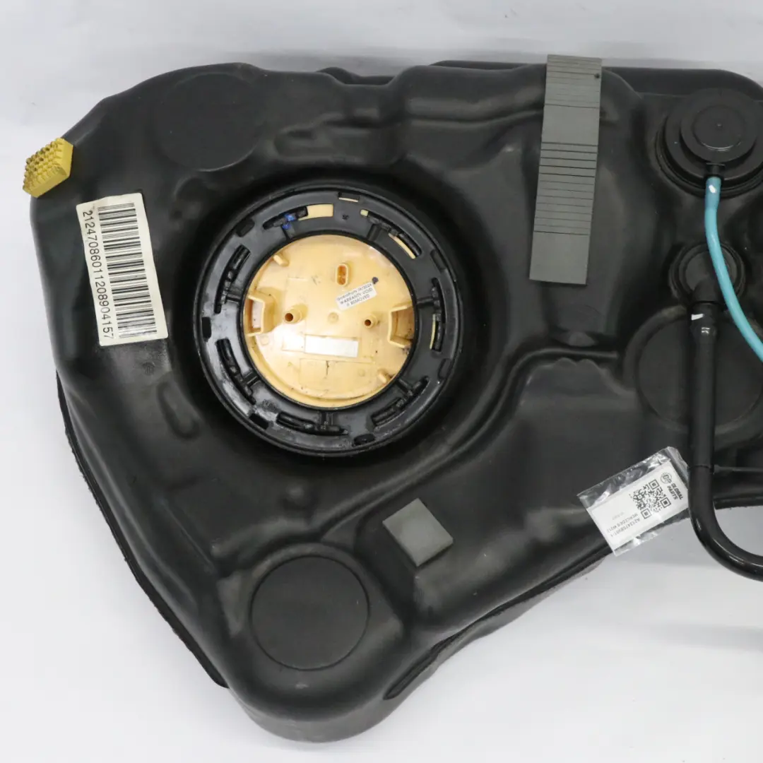 Mercedes W212 Réservoir carburant diesel OM651 M642 Tube remplissage - SKU A2124708901-1 - Numéro de pièce A2124708901