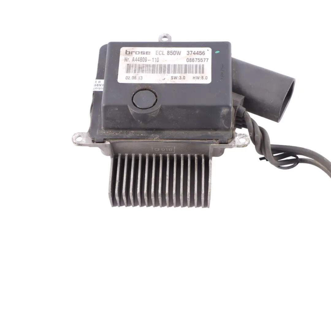 Radiator Fan Motor 850W to Mercedes W212 with Part number A2125000493 Mercedes W212 Radiator Fan Motor 850W - SKU A2125000493 - Part number A2125000493