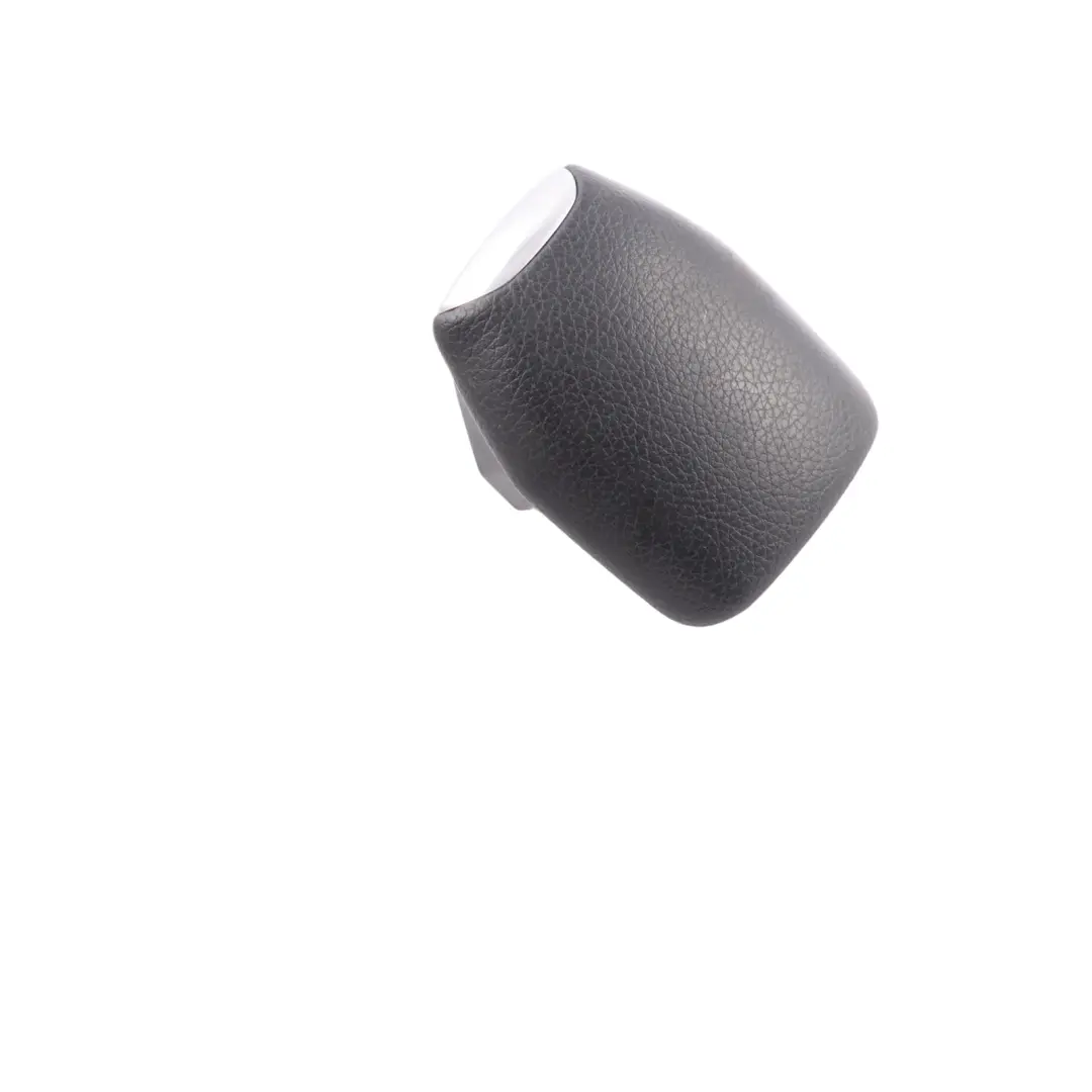 Pulsante Rilascio Bracciolo Copertura Trim A2126805808 per Mercedes W212 con numero di parte A2126805708 Mercedes W212 Pulsante Rilascio Bracciolo Copertura Trim A2126805808 - SKU A2126805708 - Numero di parte A2126805708