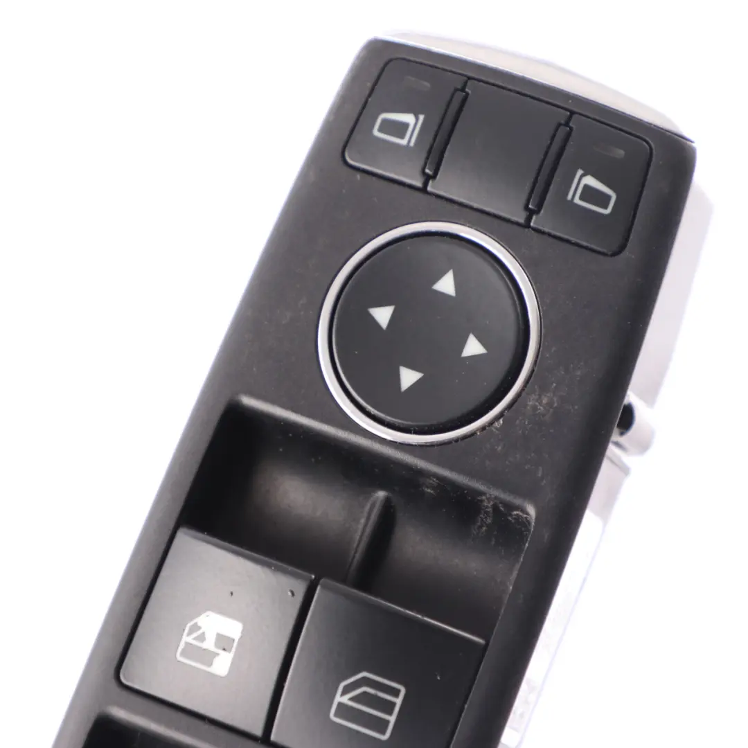 Interrupteur Lève-Vitre Côté Conducteur pour Mercedes W204 W212 à propos du numéro de pièce A2128208210 Mercedes W204 W212 Interrupteur Lève-Vitre Côté Conducteur - SKU A2128208210-1 - Numéro de pièce A2128208210