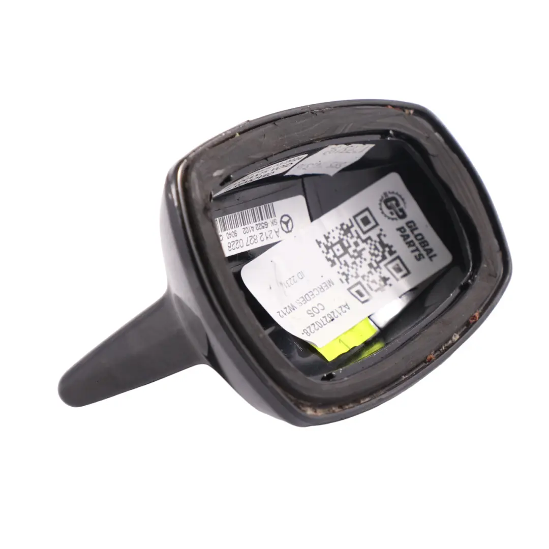 Copertura antenna tetto Shark Cosmos Black Metallic - 303 per Mercedes S212 Estate con numero di parte A2128270228 Mercedes S212 Estate Copertura antenna tetto Shark Cosmos Black Metallic - 303 - SKU A2128270228-COS - Numero di parte A2128270228