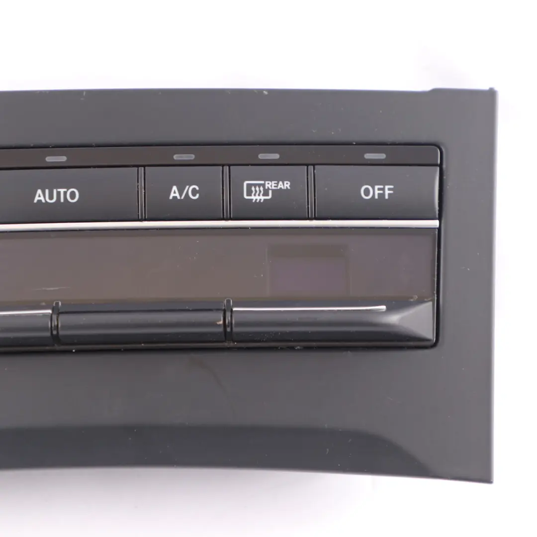 Commande Chauffage Climatisation Feux De Détresse pour Mercedes C207 W212 à propos du numéro de pièce A2129005018 Mercedes C207 W212 Commande Chauffage Climatisation Feux De Détresse - SKU A2129005018 - Numéro de pièce A2129005018