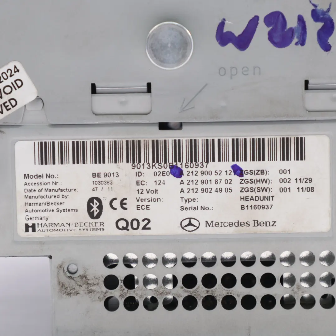  Head Unit Mercedes W212 Radio Navi CD Player For Parts Not Working - SKU A2129005212-1 - Part number A2129005212