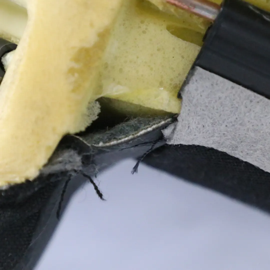 Schienale Sedile Posteriore Nero Microfibra Finta Pelle per Mercedes W212 Berlina con numero di parte A2129201835 Mercedes W212 Berlina Schienale Sedile Posteriore Nero Microfibra Finta Pelle - SKU A2129201835-1 - Numero di parte A2129201835