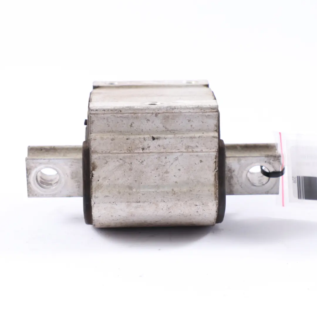 Support boîte de vitesses Transmission Bracket Bearing pour Mercedes W205 à propos du numéro de pièce A2132406100 Mercedes W205 Support boîte de vitesses Transmission Bracket Bearing - SKU A2132406100 - Numéro de pièce A2132406100