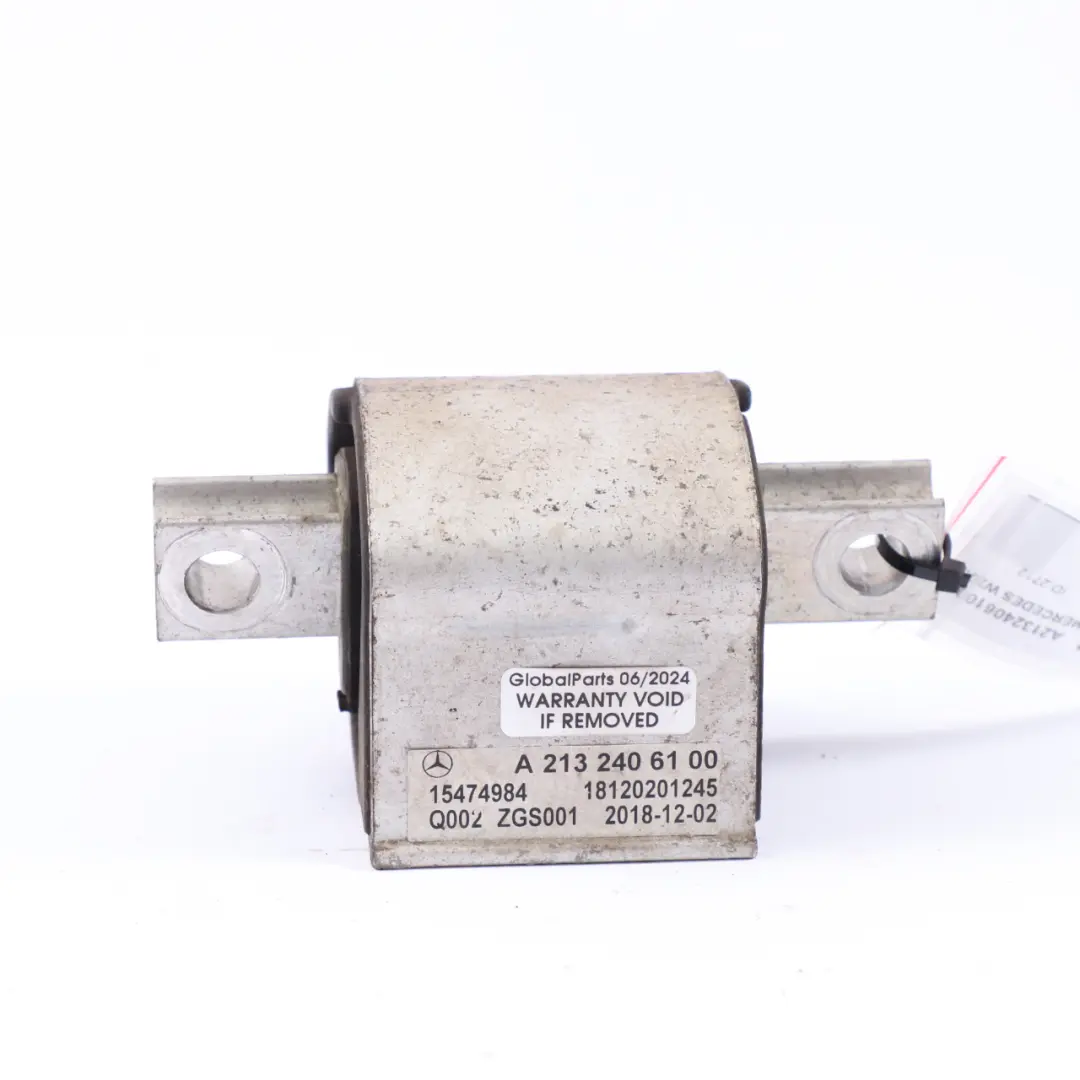 Getriebe Halterung Lager für Mercedes W205 mit Teilenummer A2132406100 Mercedes W205 Getriebe Halterung Lager - SKU A2132406100 - Teilenummer A2132406100