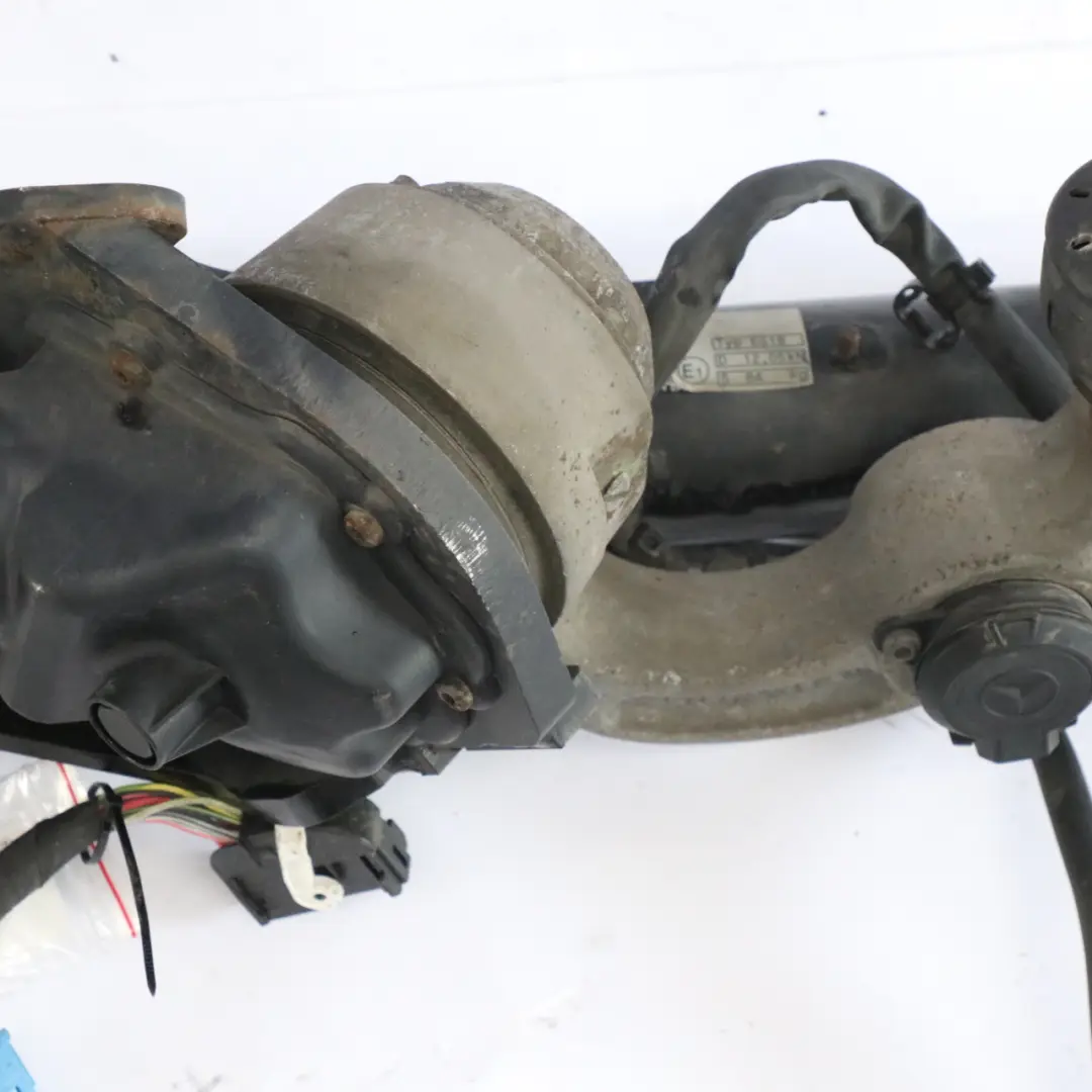 Mercedes W213 attelage de remorquage Mécanisme de la barre de remorquage arrière - SKU A2133100100 - Numéro de pièce A2133100100