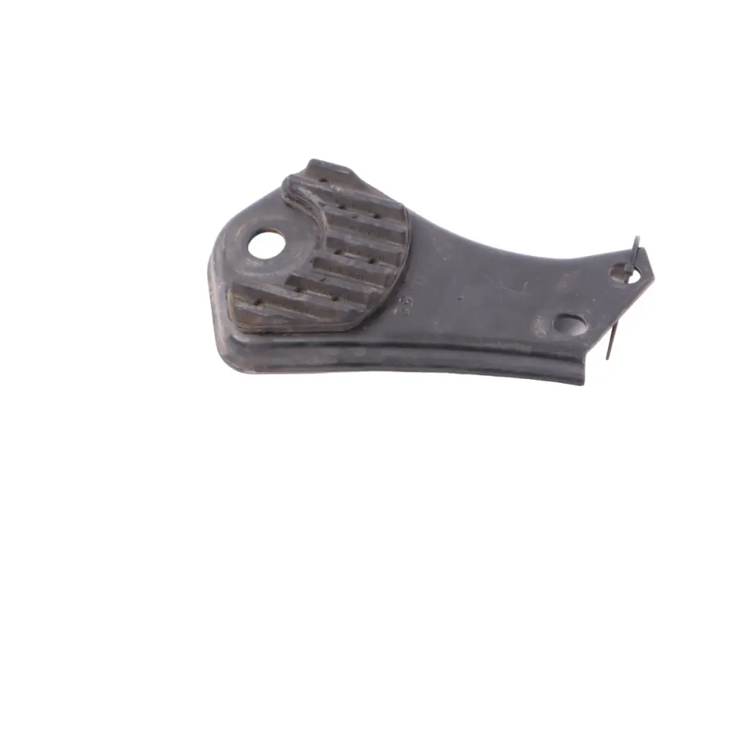 Mercedes W213 W238 W257 Placa Tope Eje Trasero Izquierdo - SKU A2133521100 - Número de pieza A2133521200