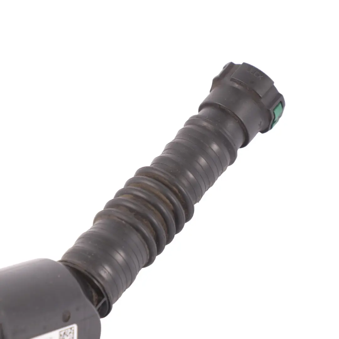 AdBlue serbatoio colo riempimento plastica tubo per Mercedes W213 Diesel con numero di parte A2134705201 Mercedes W213 Diesel AdBlue serbatoio colo riempimento plastica tubo - SKU A2134705201 - Numero di parte A2134705201