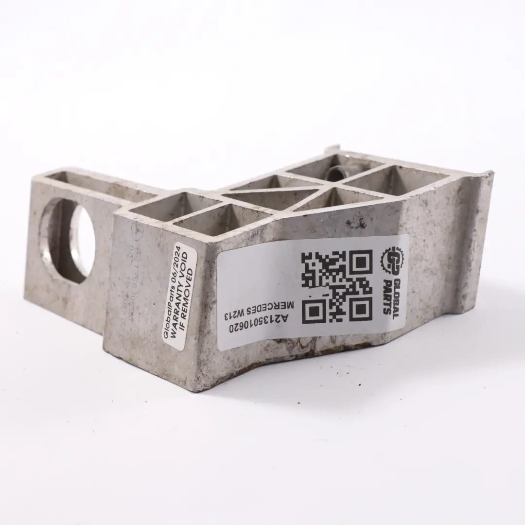 Supporto radiatore Mercedes W213 Supporto radiatore sinistro Puntone per con numero di parte A2135010620 Supporto radiatore Mercedes W213 Supporto radiatore sinistro Puntone - SKU A2135010620 - Numero di parte A2135010620