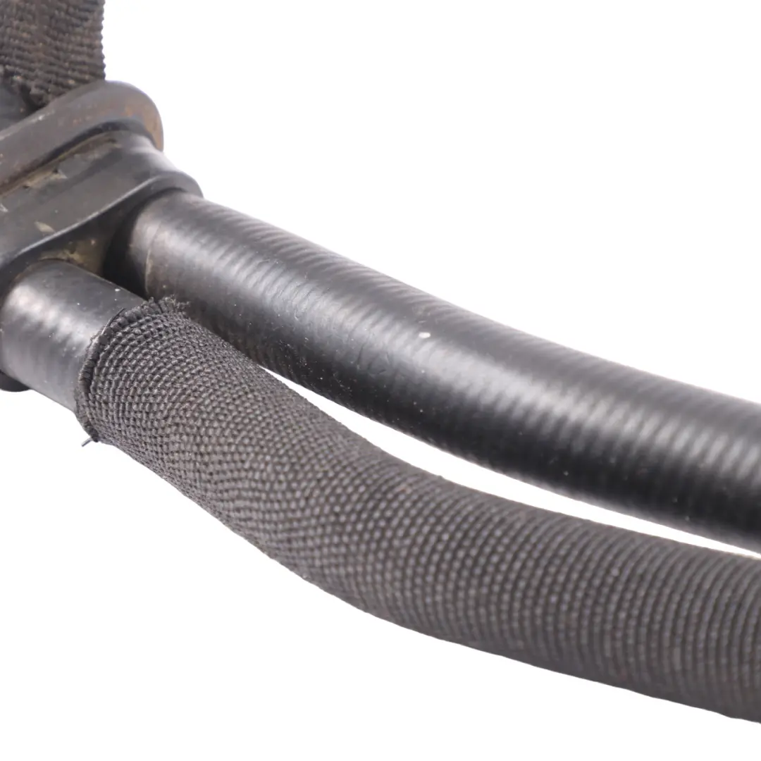 Wąż Przewód Płynu Chłodzącego do Mercedes X253 o numerze A2135010982 Mercedes X253 Wąż Przewód Płynu Chłodzącego - SKU A2135010982 - Numer Części A2135010982