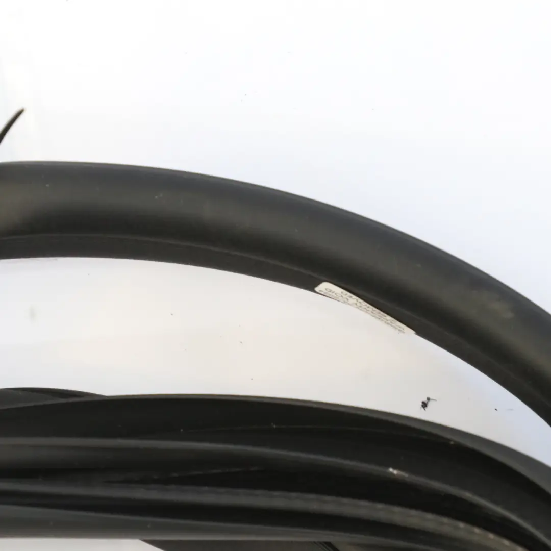 Guard Seal Puerta Delantera Izquierda Derecha para Mercedes W213 Edge con número de pieza A2136970900 Mercedes W213 Edge Guard Seal Puerta Delantera Izquierda Derecha - SKU A2136970900 - Número de pieza A2136970900