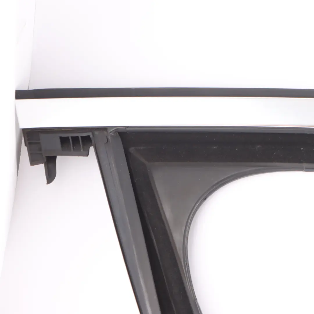 Door Seal Window Guide Front Right O/S Sealing Rubber Gasket to Mercedes W213 with Part number A2137252000 Mercedes W213 Door Seal Window Guide Front Right O/S Sealing Rubber Gasket - SKU A2137252000 - Part number A2137252000