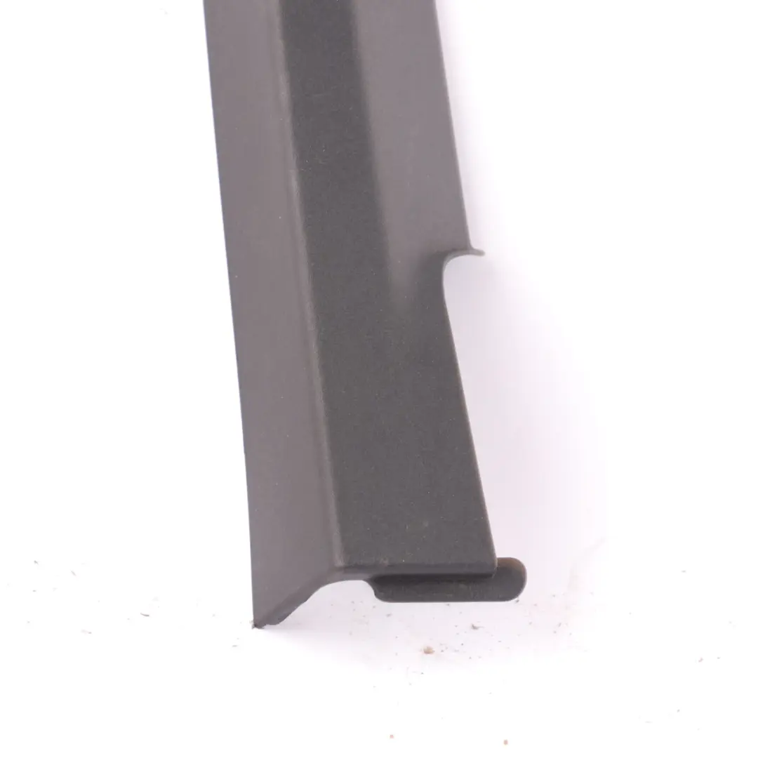 Cadre Fenêtre Couverture Avant Gauche Garniture Porte pour Mercedes W213 à propos du numéro de pièce A2137270100 Mercedes W213 Cadre Fenêtre Couverture Avant Gauche Garniture Porte - SKU A2137270100 - Numéro de pièce A2137270100