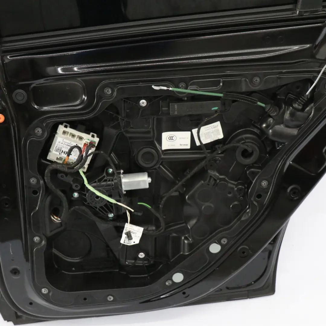 Mercedes W213 Limousine Tür hinten rechts Obsidianschwarz Metallic - 197 - SKU A2137300205-OB1 - Teilenummer A2137300205