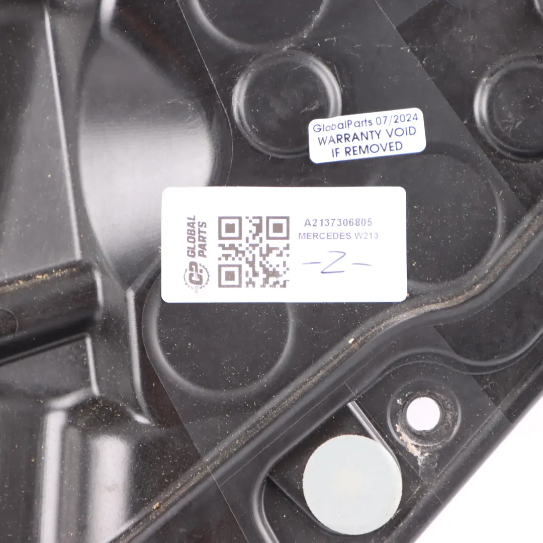 Regolatore Alzacristalli Meccanismo Porta Posteriore per Mercedes W213 con numero di parte A2137306805 Mercedes W213 Regolatore Alzacristalli Meccanismo Porta Posteriore - SKU A2137306805 - Numero di parte A2137306805