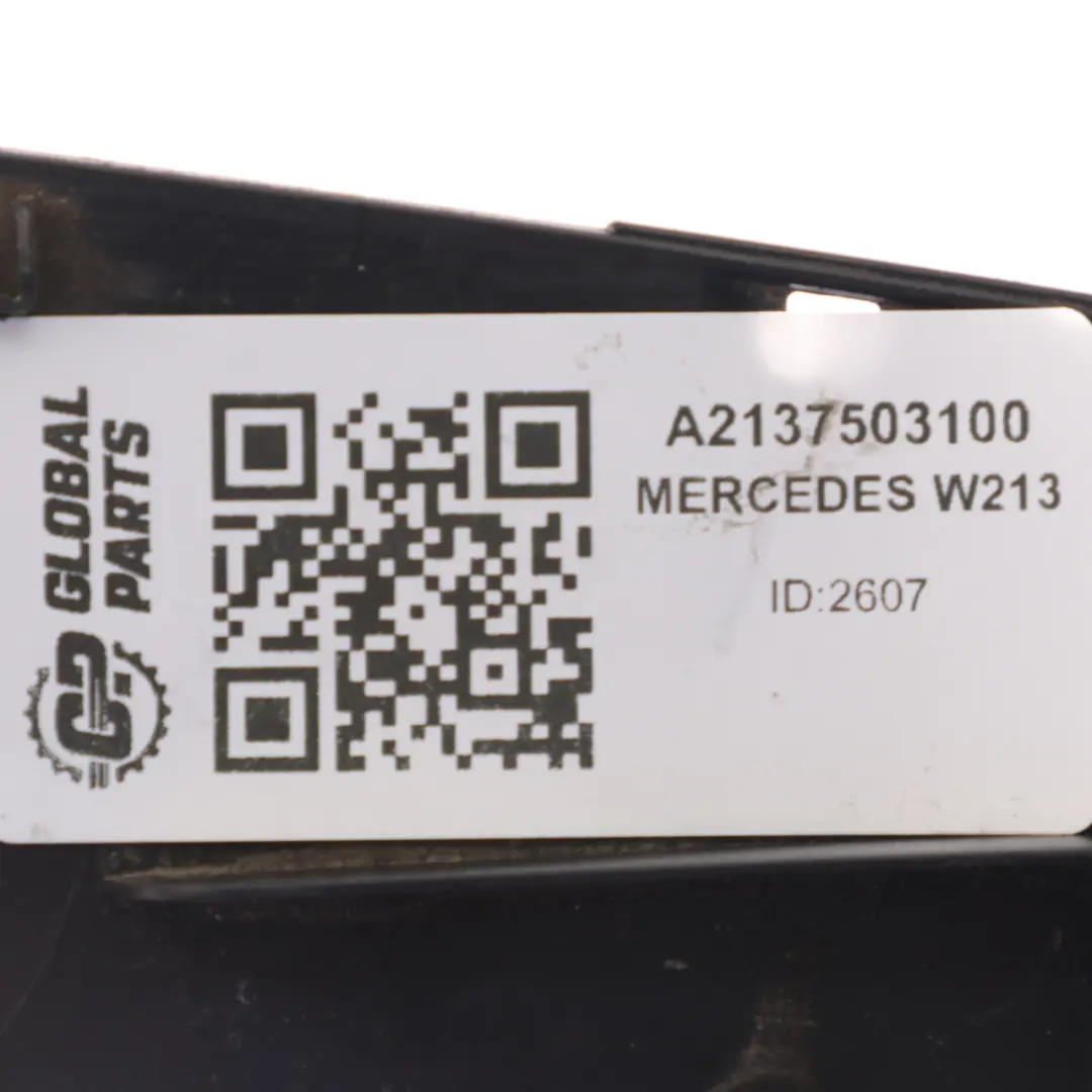 Coffre Cache verrouillage arrière hayon noir pour Mercedes W213 à propos du numéro de pièce A2137503100 Mercedes W213 Coffre Cache verrouillage arrière hayon noir - SKU A2137503100 - Numéro de pièce A2137503100