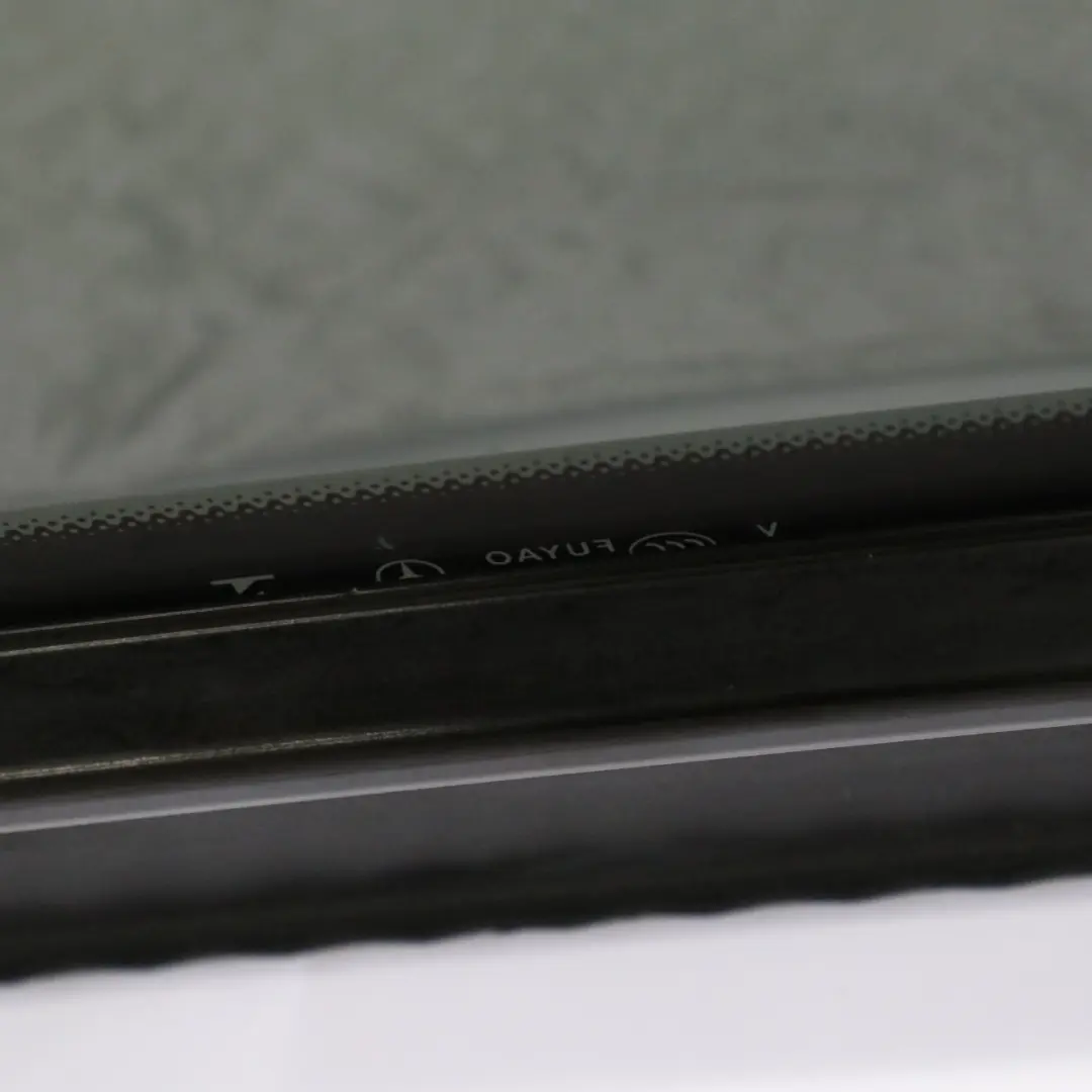 Mercedes W213 Techo corredizo Ventana central Vidrio Panel acristalamiento AS3 - SKU A2137800800 - Número de pieza A2137800800