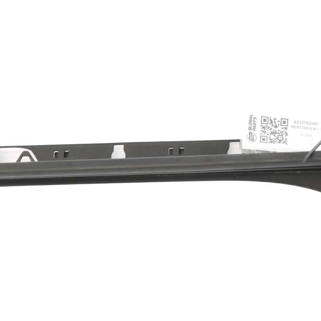 Mercedes W213 Tetto apribile anteriore Striscia montaggio tetto - SKU A2137820900 - Numero di parte A2137820900