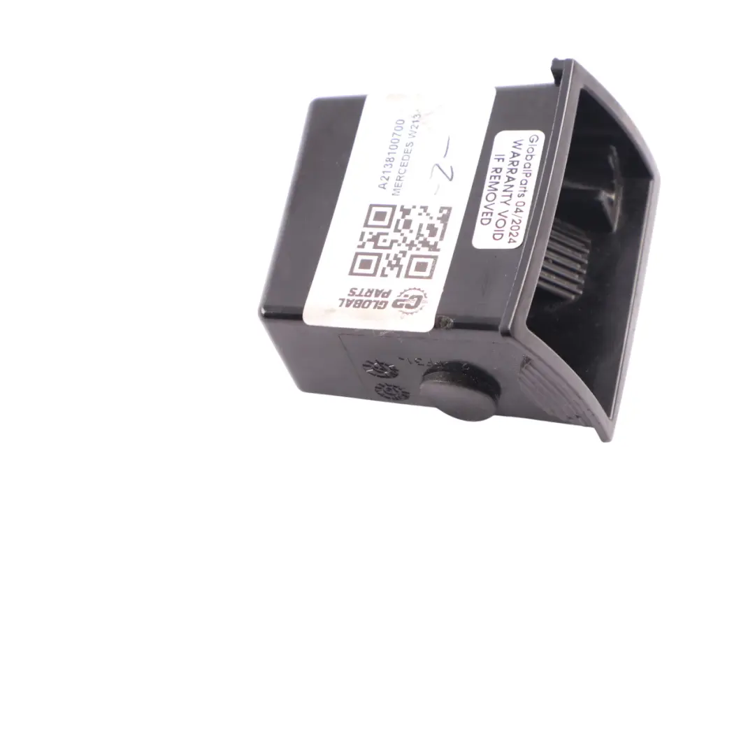 Mercedes W213 Aschenbecher Mittelkonsole Lagerung Aschenbecher - SKU A2138100700 - Teilenummer A2138100700