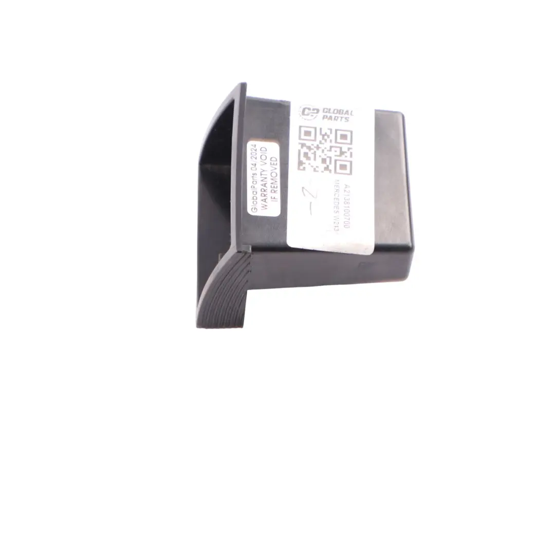 Cenicero Consola Central Inserto De Cenicero para Mercedes W213 con número de pieza A2138100700 Mercedes W213 Cenicero Consola Central Inserto De Cenicero - SKU A2138100700 - Número de pieza A2138100700