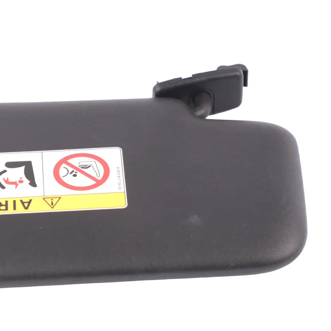 Pare-soleil Mercedes W213 - Cache gauche avant noir - SKU A2138106101-1 - Numéro de pièce A2138106101