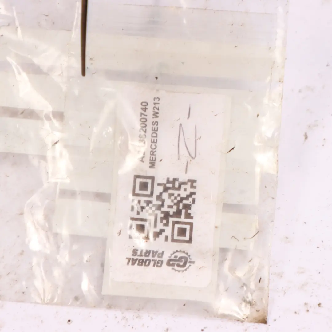 Wiper Motor Windscreen Linkage Wiper System to Mercedes W213 with Part number A2138200740 Mercedes W213 Wiper Motor Windscreen Linkage Wiper System - SKU RHD-A2138200740 - Part number A2138200740