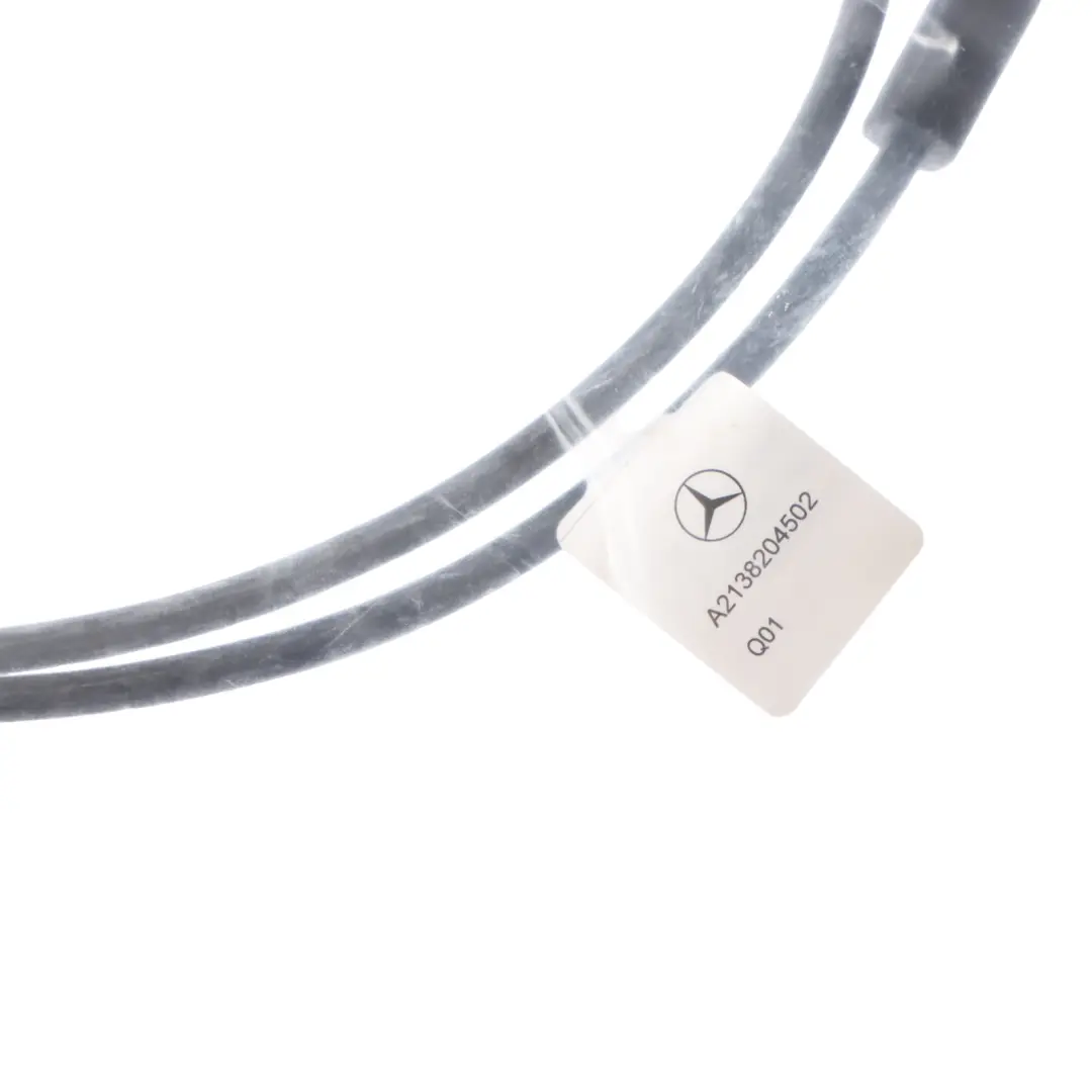 USB Wire Mercedes W156 W205 W213 Media Interface Cable Lightning NTG5/NTG5.5 to with Part number A2138204502 USB Wire Mercedes W156 W205 W213 Media Interface Cable Lightning NTG5/NTG5.5 - SKU A2138204502 - Part number A2138204502