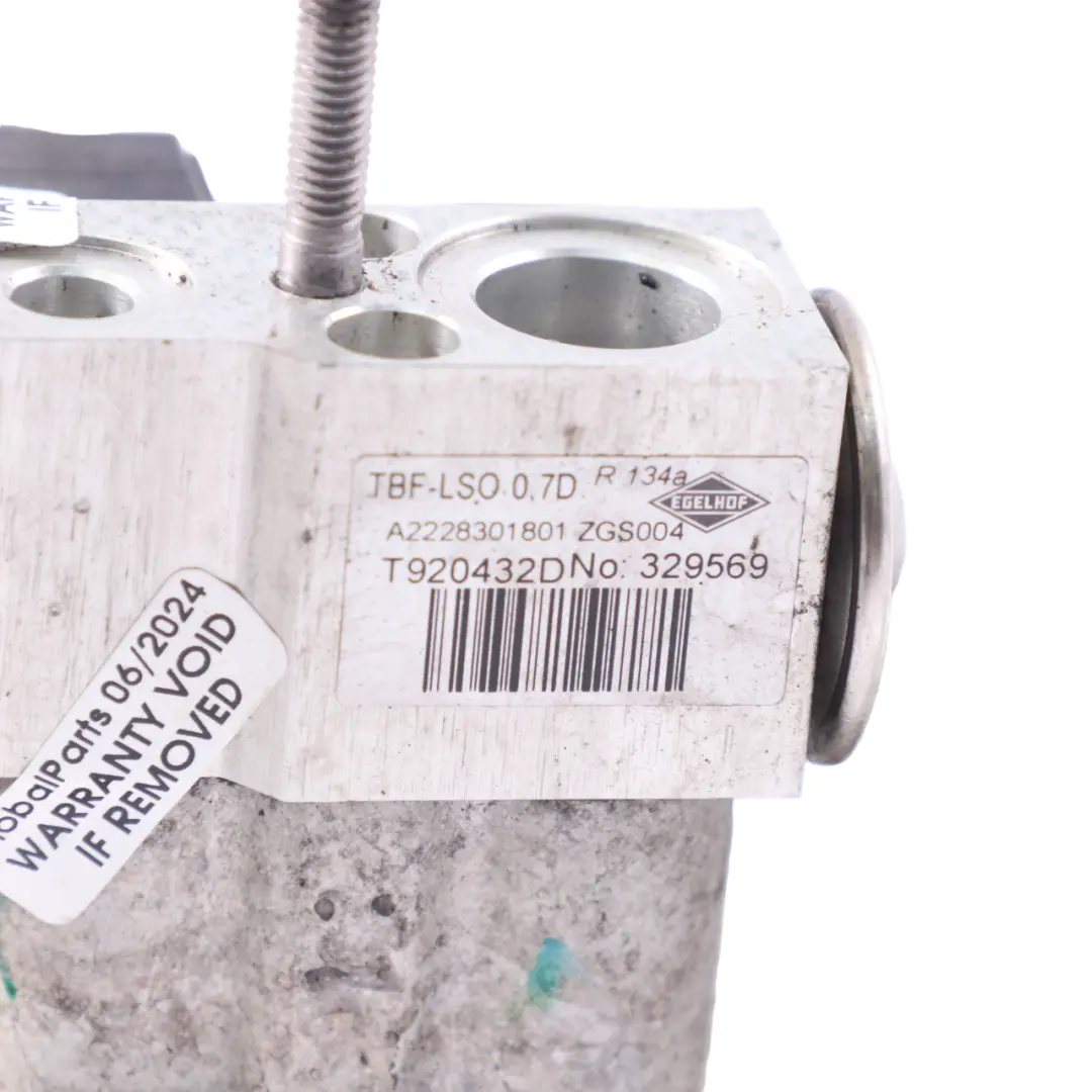 Evaporateur Echangeur de chaleur pour Mercedes GLC 300e X253 Hybrid Coupe à propos du numéro de pièce A2138306801 Mercedes GLC 300e X253 Hybrid Coupe Evaporateur Echangeur de chaleur - SKU A2138306801 - Numéro de pièce A2138306801