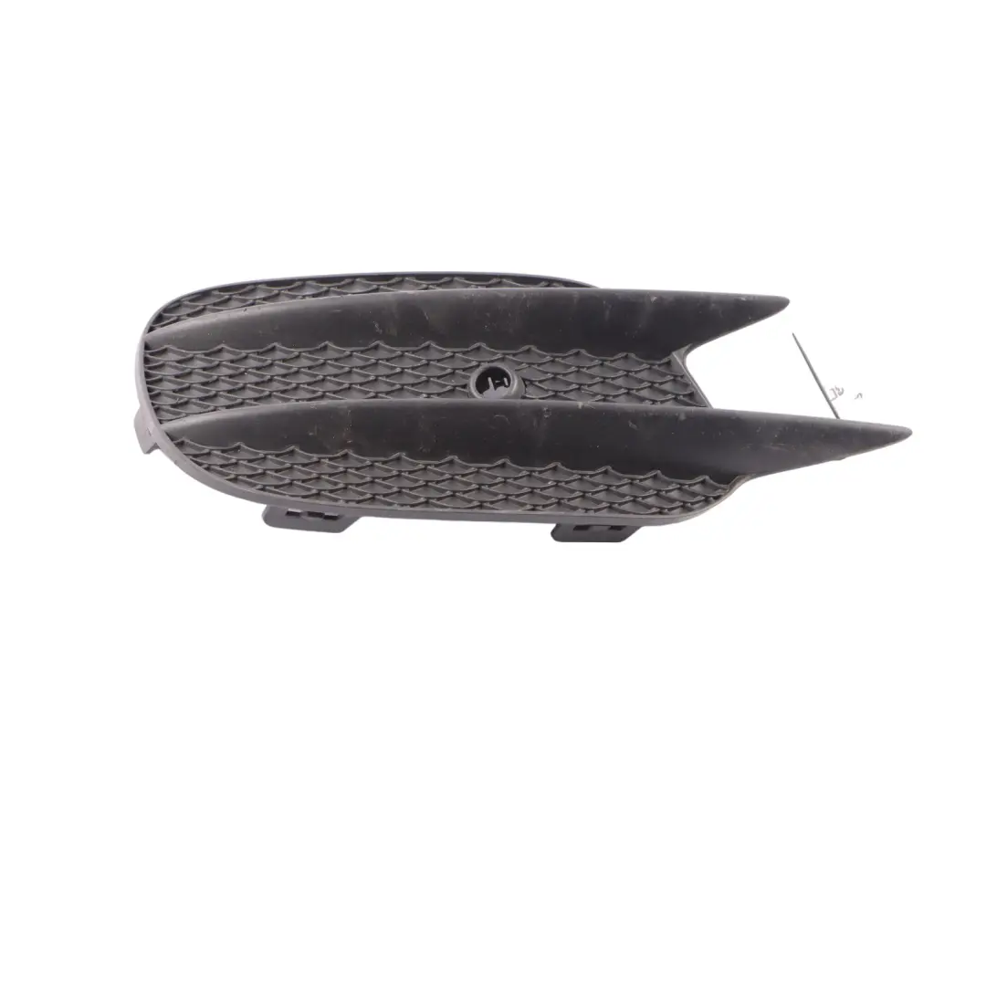 Parachoques delantero izquierdo Rejilla inferior Cubierta AMG para Mercedes W213 con número de pieza A2138856700 Mercedes W213 Parachoques delantero izquierdo Rejilla inferior Cubierta AMG - SKU A2138856700 - Número de pieza A2138856700