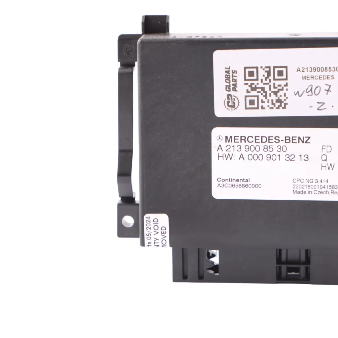 Transmission Gearbox Control Unit Module ECU to Mercedes W213 W447 with Part number A2139008530 Mercedes W213 W447 Transmission Gearbox Control Unit Module ECU - SKU A2139008530 - Part number A2139008530