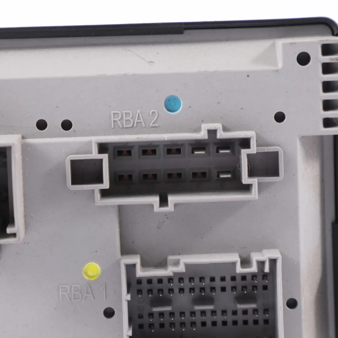 SAM Body ECU Módulo de Control Unidad para Mercedes W213 con número de pieza A2139009722 Mercedes W213 SAM Body ECU Módulo de Control Unidad - SKU A2139009722 - Número de pieza A2139009722