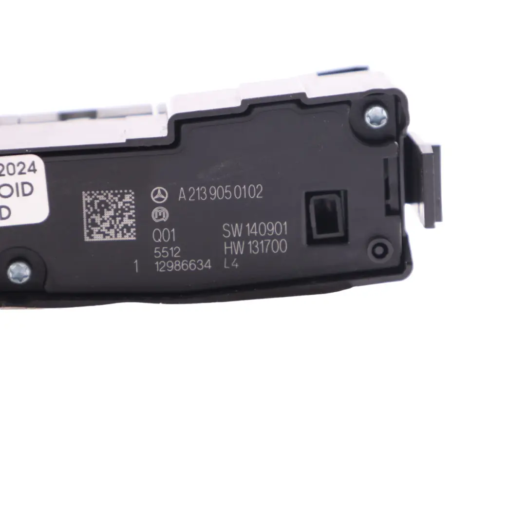 Interruttore Volume Start Stop Console Bassa Sinistra per Mercedes W205 con numero di parte A2139050102 Mercedes W205 Interruttore Volume Start Stop Console Bassa Sinistra - SKU A2139050102 - Numero di parte A2139050102