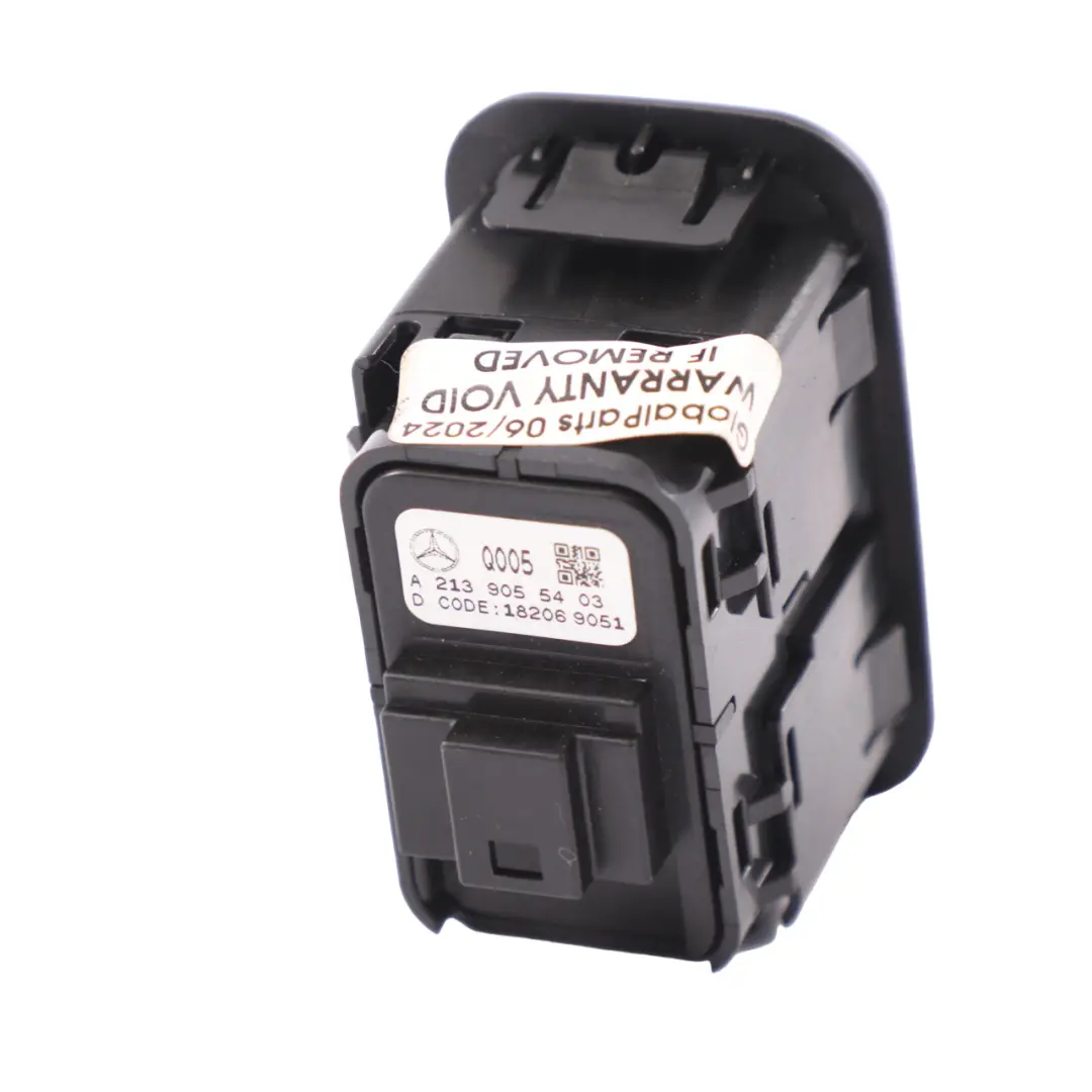 Blocco interruttore aggancio rimorchio per Mercedes W213 con numero di parte A2139055403 Mercedes W213 Blocco interruttore aggancio rimorchio - SKU A2139055403 - Numero di parte A2139055403