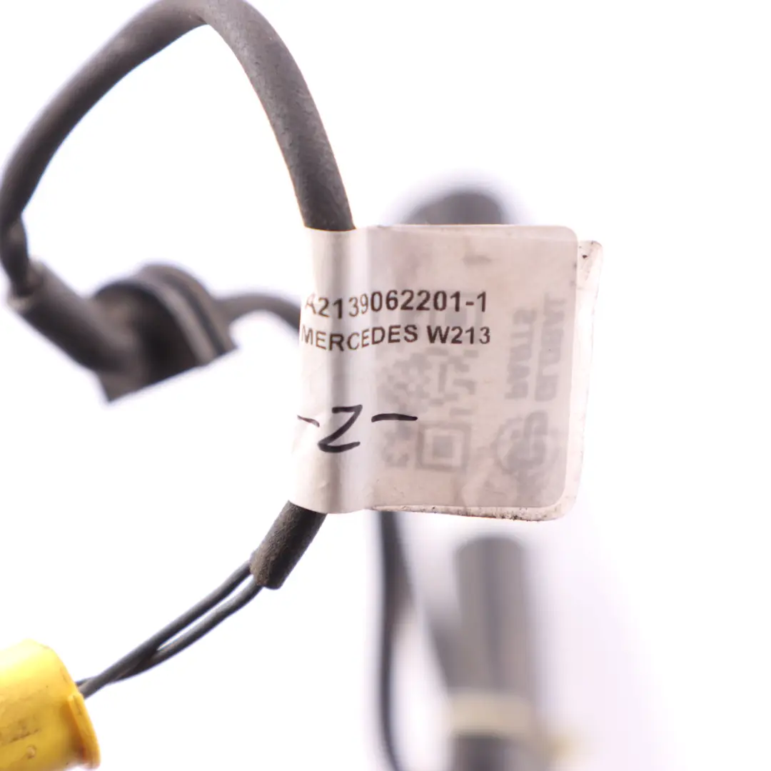 Mercedes W213 Motor Hauben Betätiger Fußgänger Schutz Links Rechts - SKU A2139062201-1 - Teilenummer A2139062201