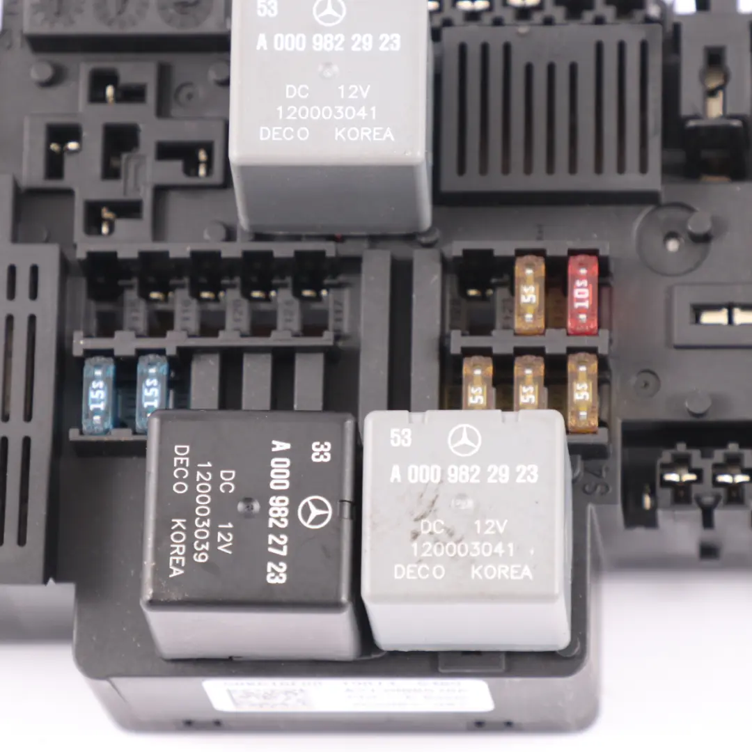  Caja De Fusibles Mercedes W205 W213 Módulo Relé Delantero Del Motor - SKU A2139065706-1 - Número de pieza A2139065706