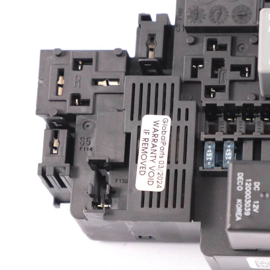 Caja De Fusibles Mercedes W205 W213 Módulo Relé Delantero Del Motor para con número de pieza A2139065706 Caja De Fusibles Mercedes W205 W213 Módulo Relé Delantero Del Motor - SKU A2139065706-1 - Número de pieza A2139065706