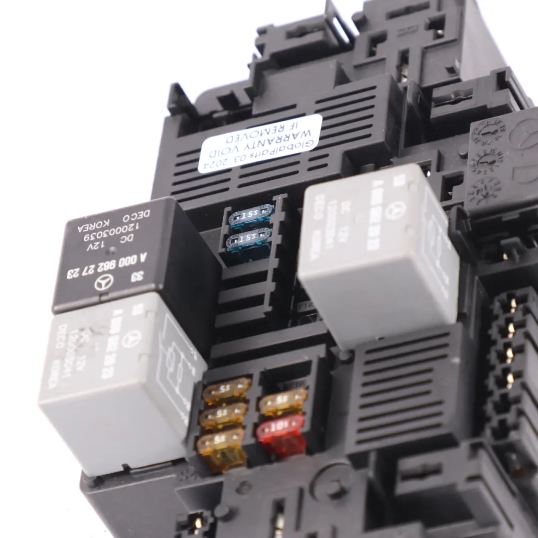 Boîte à fusibles Mercedes W205 W213 Module de relais de compatibilité moteur pour à propos du numéro de pièce A2139065706 Boîte à fusibles Mercedes W205 W213 Module de relais de compatibilité moteur - SKU A2139065706-1 - Numéro de pièce A2139065706
