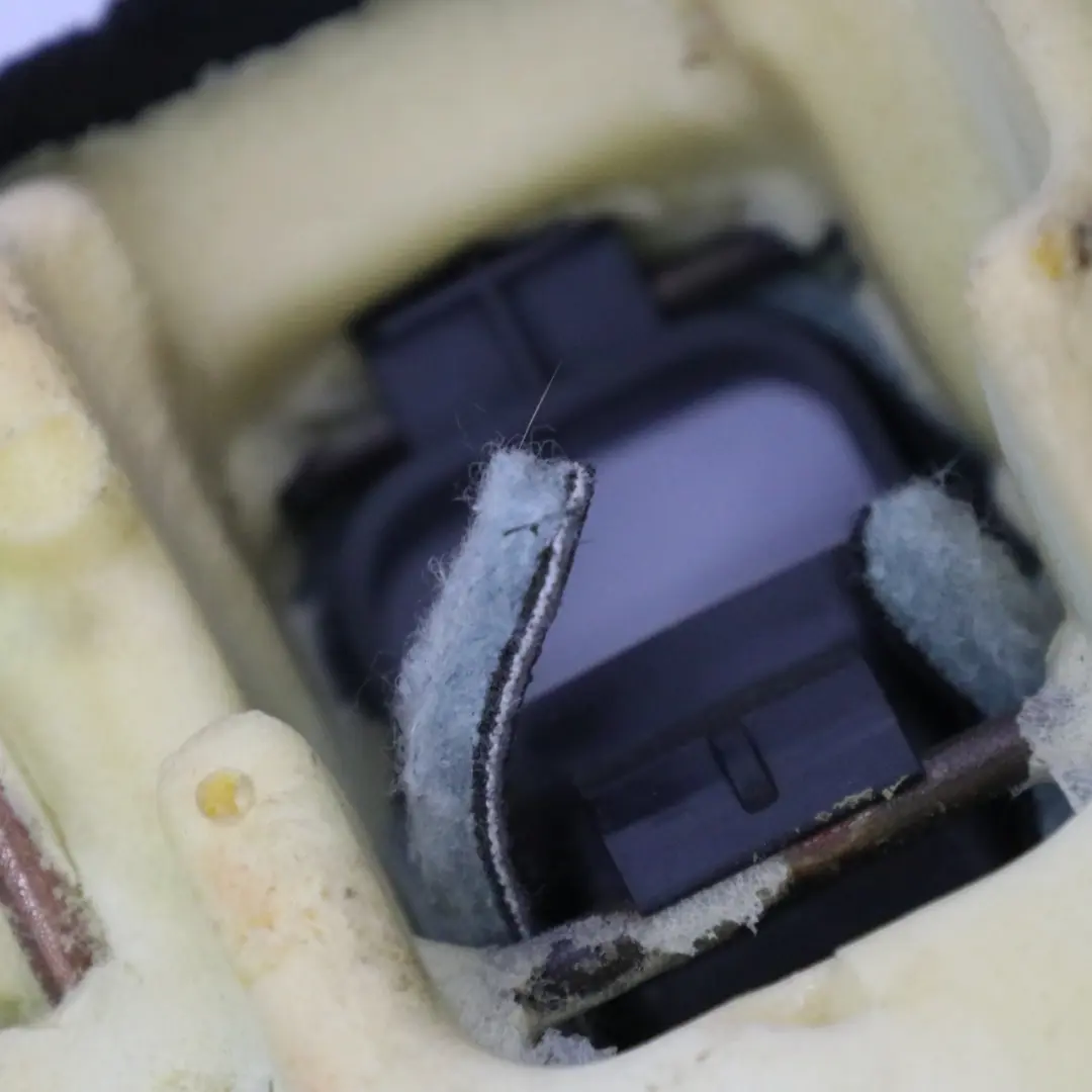 Banquette arrière en microfibre imitation cuir noir pour Mercedes W213 Saloon à propos du numéro de pièce A2139206308 Mercedes W213 Saloon Banquette arrière en microfibre imitation cuir noir - SKU A2139206308-1 - Numéro de pièce A2139206308