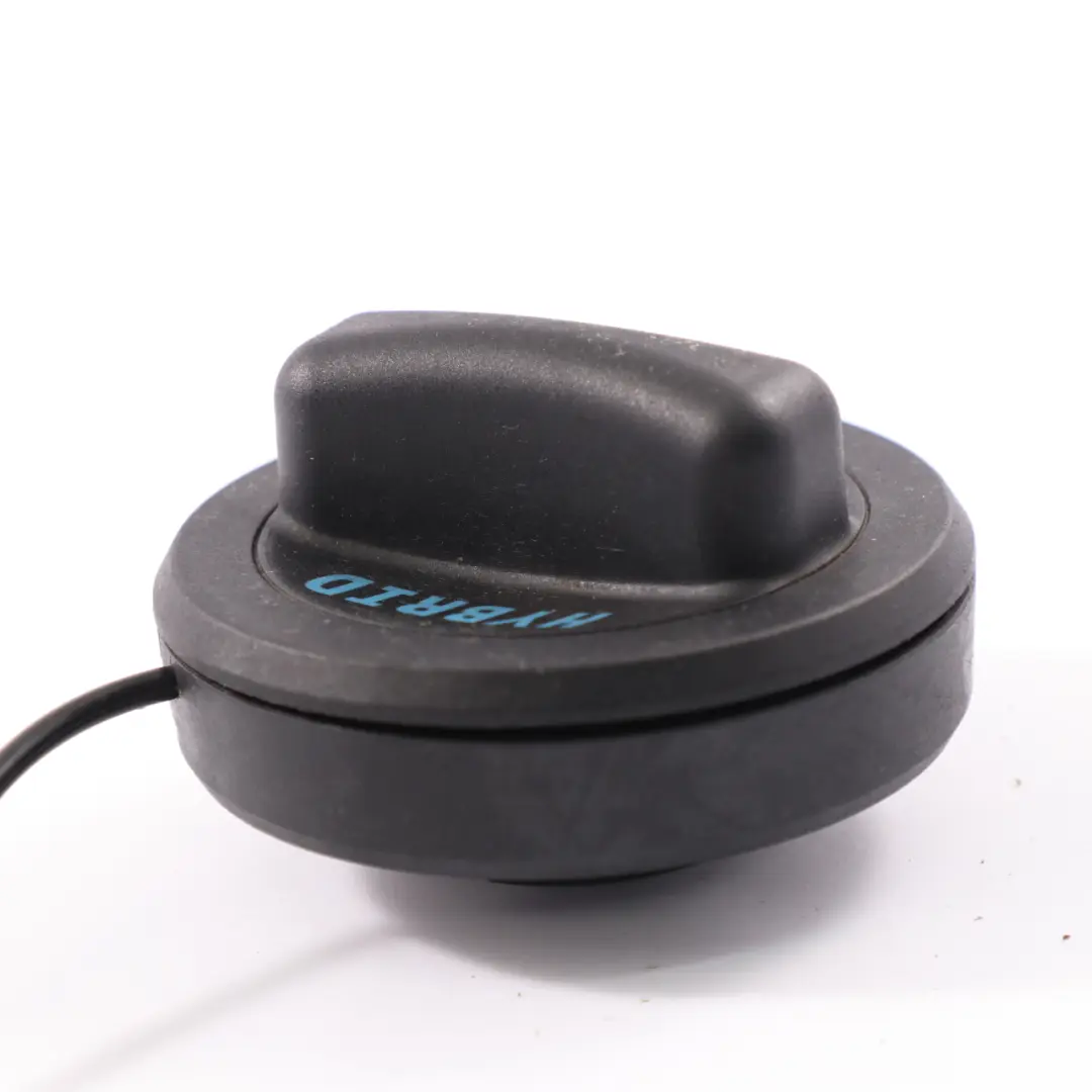 Kraftstofftank Deckel für Mercedes GLC 300e Hybrid X253 Coupe mit Teilenummer A2174700005 Mercedes GLC 300e Hybrid X253 Coupe Kraftstofftank Deckel - SKU A2174700005 - Teilenummer A2174700005