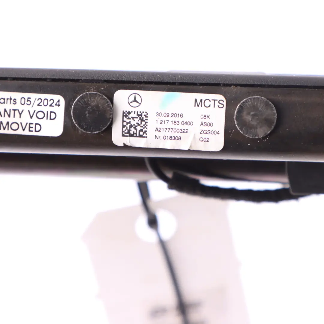 Zamek Dachu Składanego Lewy do Mercedes A205 Cabrio o numerze A2177700322 Mercedes A205 Cabrio Zamek Dachu Składanego Lewy - SKU A2177700322 - Numer Części A2177700322