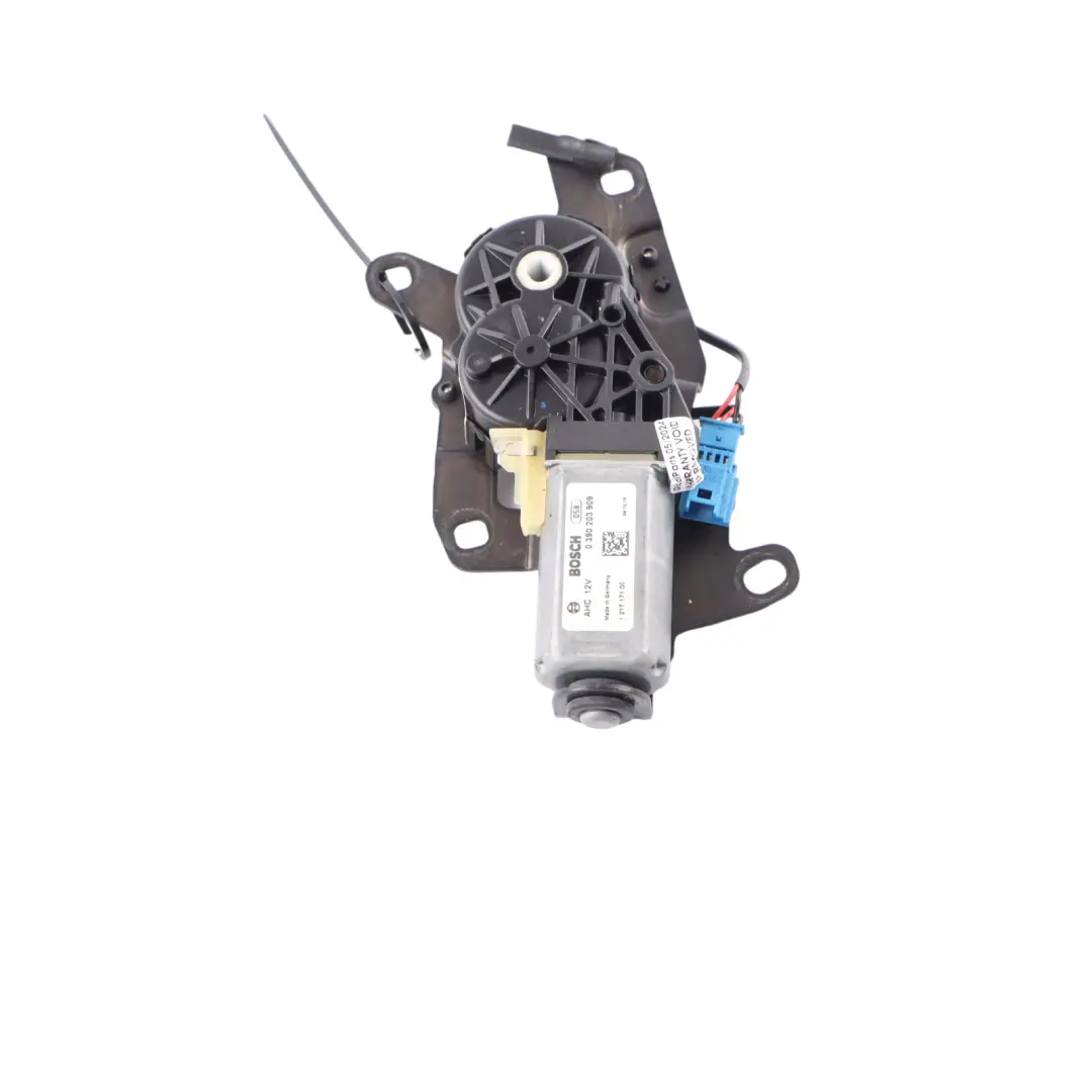 Mercedes A205 Motor Accionamiento motor cierre delantero de capota - SKU A2179069100 - Número de pieza A2179069100