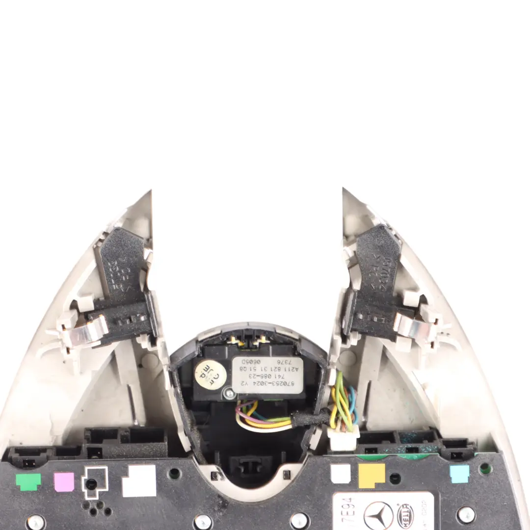 Luz De Techo Mercedes CLS C219 Luz Interior Luz De Lectura Gris para con número de pieza A2198200901 Luz De Techo Mercedes CLS C219 Luz Interior Luz De Lectura Gris - SKU A2198200901 - Número de pieza A2198200901