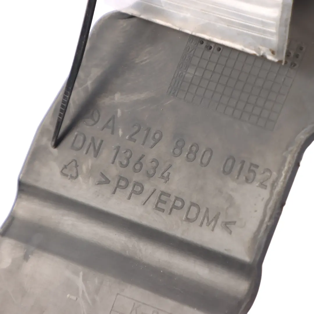 W219 Support Central Pare-Chocs Avant pour Mercedes à propos du numéro de pièce A2198800152 Mercedes W219 Support Central Pare-Chocs Avant - SKU A2198800152 - Numéro de pièce A2198800152