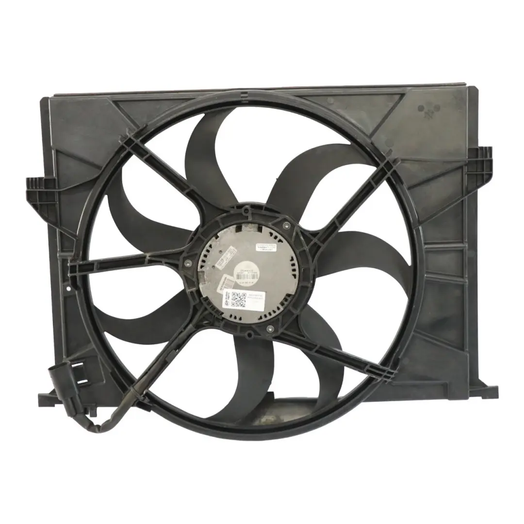 Radiateur de refroidissement Ventilateur 1831484016 pour Renault Trafic II à propos du numéro de pièce A2215000793 Renault Trafic II Radiateur de refroidissement Ventilateur 1831484016 - SKU A2215000793 - Numéro de pièce A2215000793