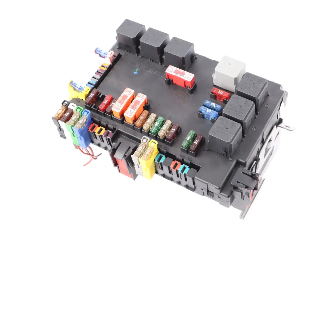 Fuse Box Control Unit SAM Module Relay to Mercedes W221 with Part number A2215405950 Mercedes W221 Fuse Box Control Unit SAM Module Relay - SKU A2215405950 - Part number A2215405950