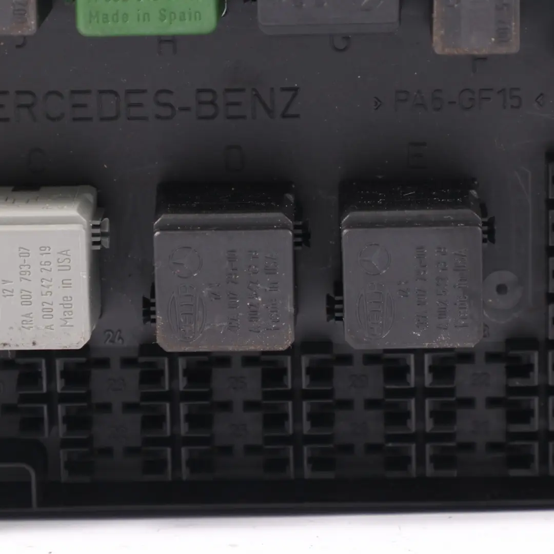 Scatola fusibili Modulo unità controllo relè anteriore per Mercedes W221 con numero di parte A2215450001 Mercedes W221 Scatola fusibili Modulo unità controllo relè anteriore - SKU A2215450001 - Numero di parte A2215450001